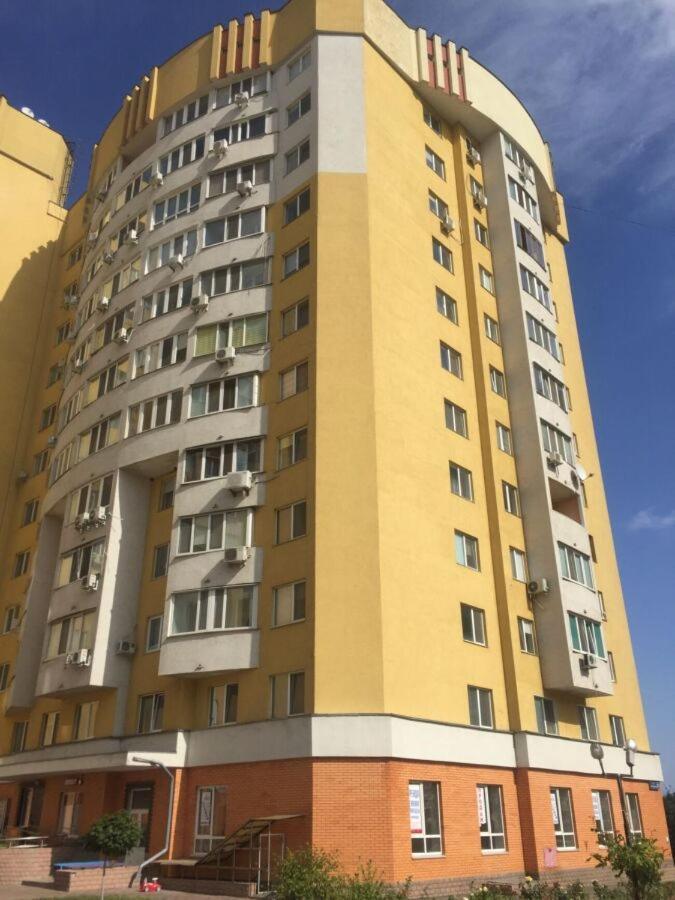 Современная Квартира В Новом Комплексе Возле Днепра تشيركاسي المظهر الخارجي الصورة